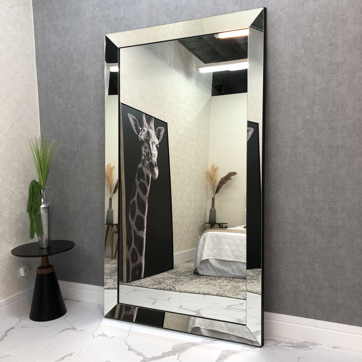 Espelho de Chão Esplendor com Moldura Espelhada Chanfrada Bisotê para Sala, Quarto e Banheiro