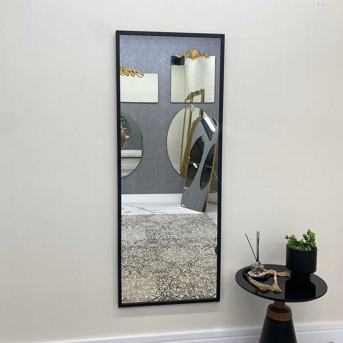 Espelho Moderno Decorativo com Moldura Preta sem Bisotê - Escolha o Tamanho