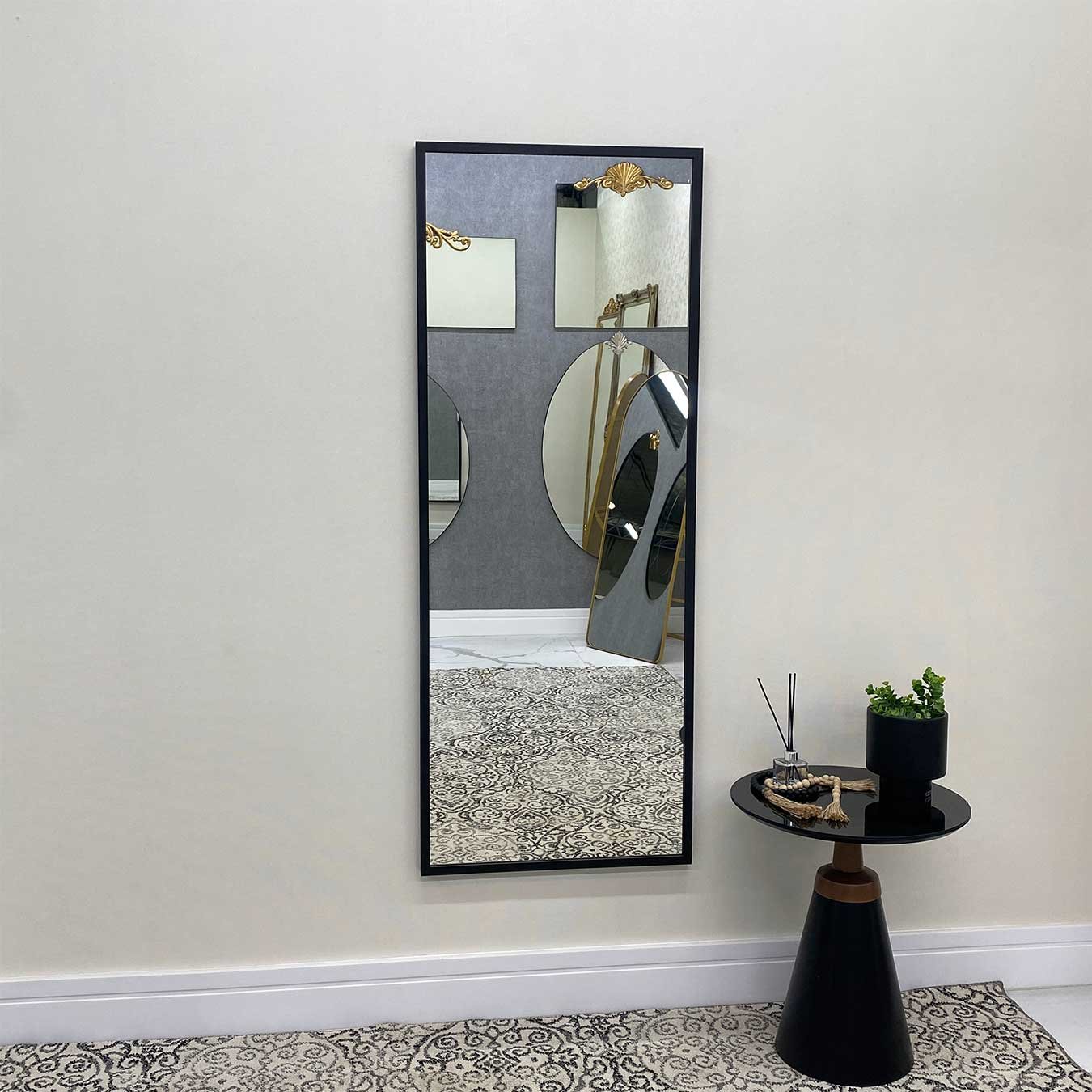 Espelho Moderno Decorativo com Moldura Preta sem Bisotê - Escolha o Tamanho