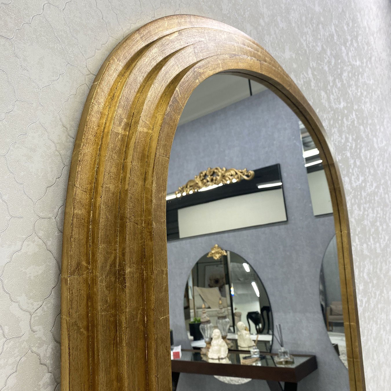 Espelho Oval Base Reta com Moldura Escalonada Folheada à Mão 100x200 cm Espelho Oval Base Reta com Moldura Escalonada Folheada à Mão 100x200 cm