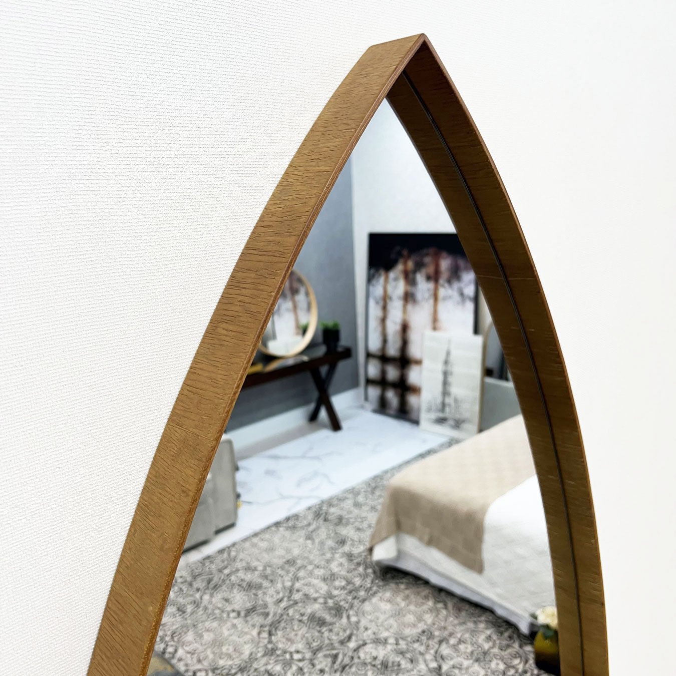 Espelho Oval Grande Sob Medida Formato Canoa com Borda Amadeirada