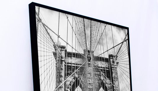 Quadro Decorativo com Moldura Preta Ponte do Brooklyn em Nova Iorque