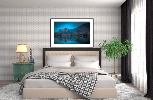Quadro Decorativo com Moldura Preta Paisagem Castelo em Montanha