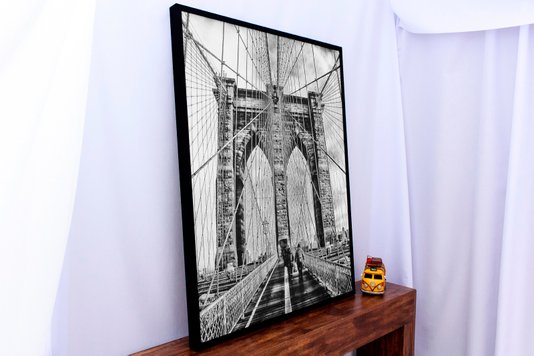 Quadro Decorativo com Moldura Preta Ponte do Brooklyn em Nova Iorque