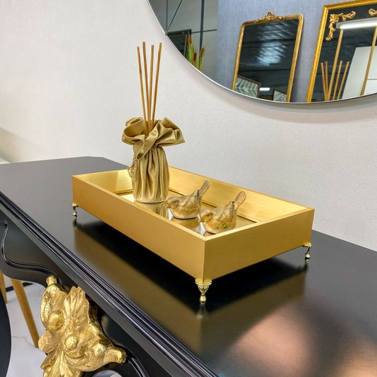 Bandeja Decorativa Espelhada Moldura Gravada Ouro com Pés Metálicos