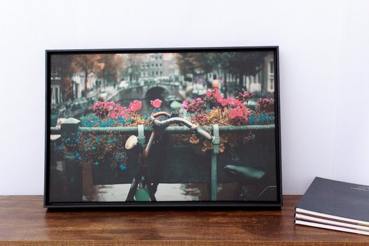 Quadro Tela Decorativa com Moldura Bicicleta e Flores Vintage 65x45cm