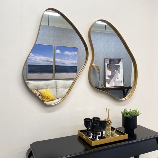 Conjunto de Espelhos Orgânicos: Elegância e Versatilidade com Borda Amadeirada