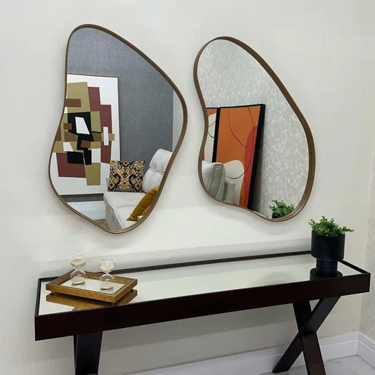 Conjunto de Espelhos Orgânicos: Elegância e Versatilidade com Borda Amadeirada