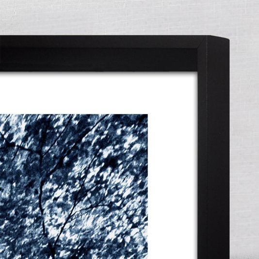 Foto com detalhes da moldura. 