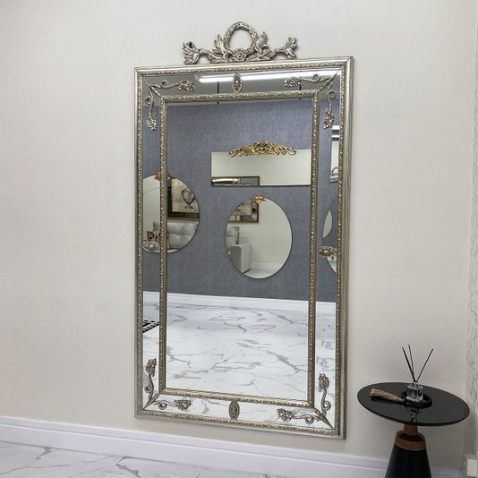 Espelho Clássico Decorativo Royale com Moldura e Apliques Folheados em Prata 120x220 cm