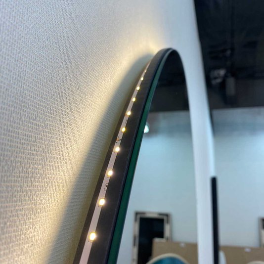 Espelho com Led Formato Orgânico Borda Infinita em Base de MDF