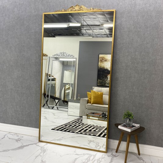 Espelho com Moldura Dourada Estilo Clássico - Sofisticação e Elegância Atemporal