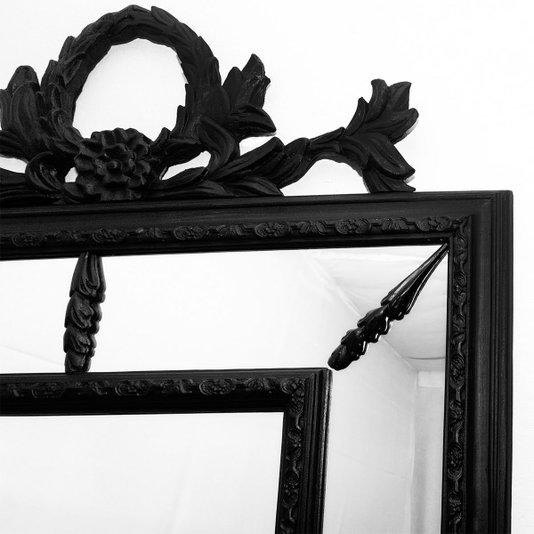 Espelho com Moldura Preta Estilo Clássico Preto Fosco Acetinado para Lavabo e Sala