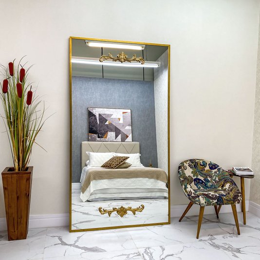Espelho Decorativo Clássico com Moldura Dourada - Luxuosidade para seu ambiente