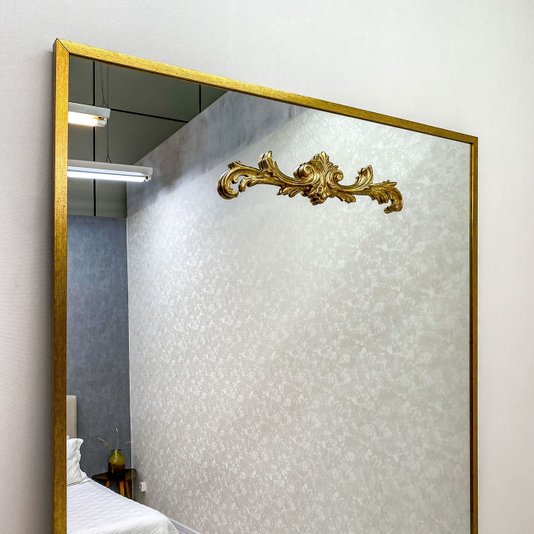 Espelho Decorativo Clássico com Moldura Dourada - Luxuosidade para seu ambiente