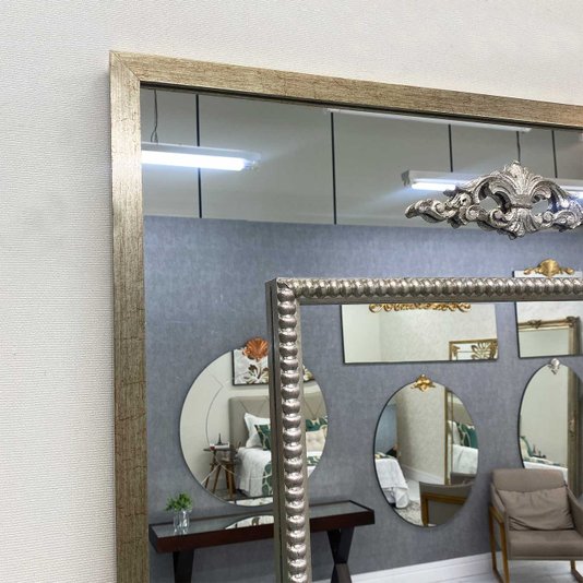 Espelho Decorativo Clássico com Moldura e Apliques Pratas