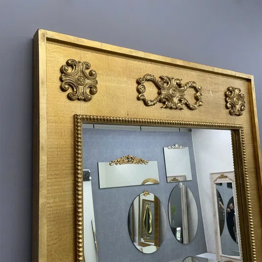 Espelho Decorativo Clássico com Moldura em Madeira Folheada em Dourado 90x150 cm