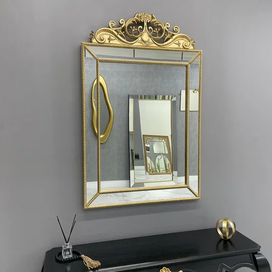 Espelho Decorativo Clássico Dourado com Moldura Folheada à Mão em Folha Ouro