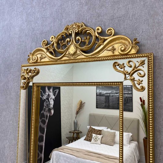 Espelho Decorativo Bella Roma com Moldura Dourada Espelhada e Apliques Folheados