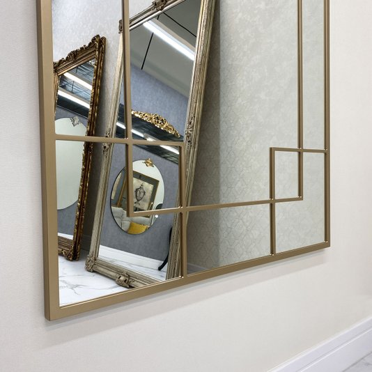 Espelho Decorativo Moderno Retangular com Moldura Gradeada Dourada