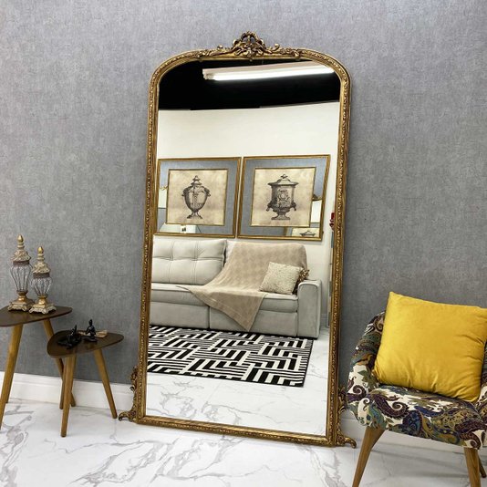 Espelho Decorativo Oval Base Reta com Moldura Clássica Dourada