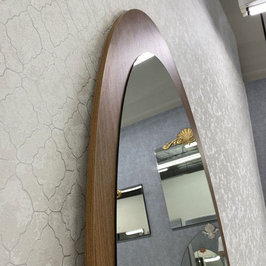 Espelho Formato Oval Moderno Base em MDF Amadeirada: Praticidade e Elegância 80x160 cm