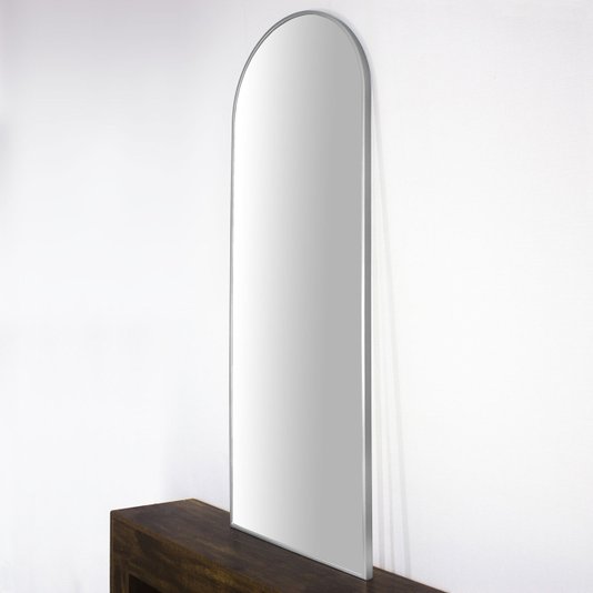 Espelho Semi Oval Decorativo com Moldura Prata Semibrilho