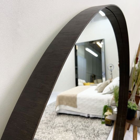 Espelho Orgânico com Borda Amadeirada Cor Imbuia - Estilo Natural para sua Decoração