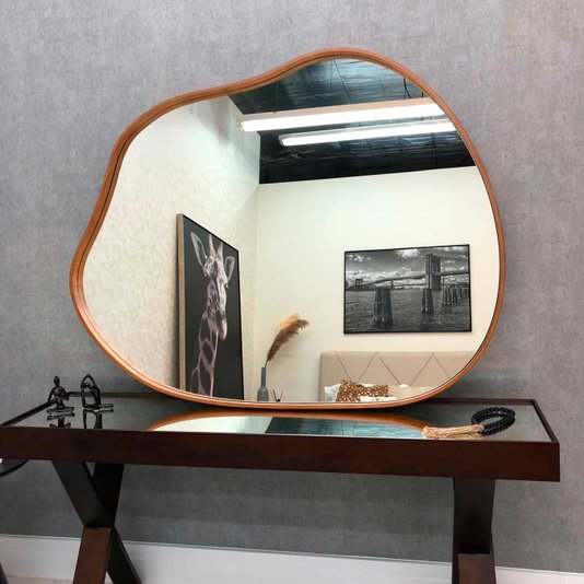 Espelho Orgânico com Borda Amadeirada: Estilo Natural e Elegante para sua Decoração