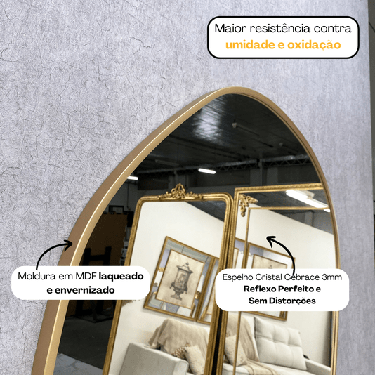 Espelho Orgânico Grande Dourado Sob Medida: Personalização e Elegância para Seu Ambiente Decorativo.