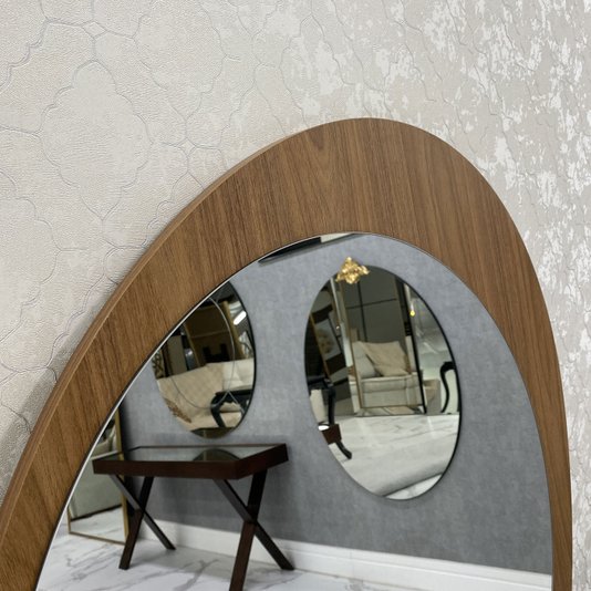 Espelho Orgânico Moderno em Base de MDF Amadeirada: Design Sofisticado 70x75 cm