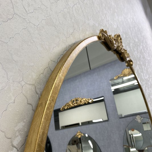 Espelho Oval Base Reta Estilo Clássico com Moldura Dourada Folheada à Mão