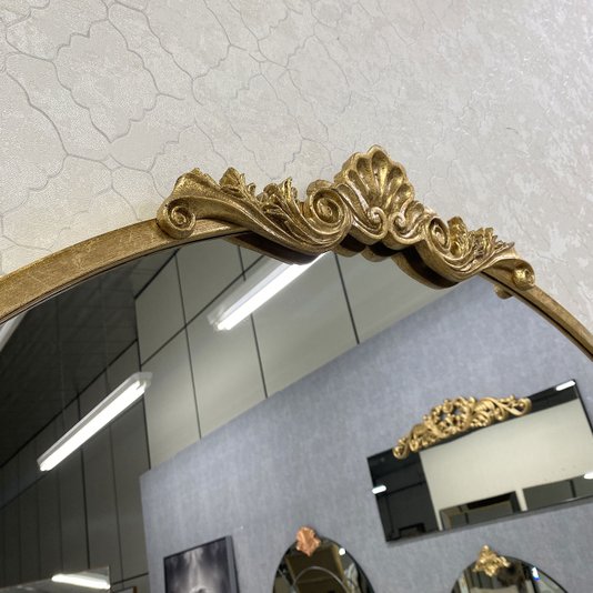 Espelho Oval Base Reta Estilo Clássico com Moldura Dourada Folheada à Mão