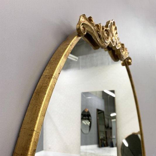 Espelho Oval Estilo Clássico com Moldura Dourada Folheada: Classe e Elegância