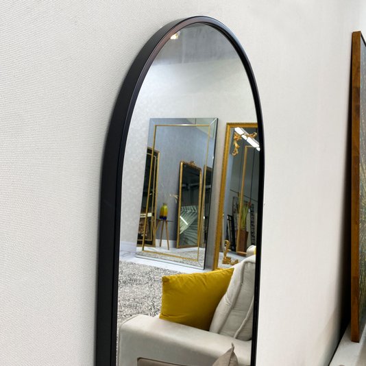 Espelho Oval Janela Moldura Preta Fosca - Design Elegante e Durabilidade Garantida