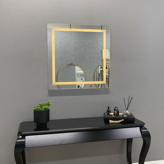 Espelho Quadrado Moderno Jateado com LED e Sensor Touch: Elegância e Sofisticação