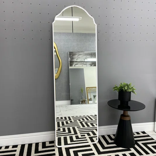 Espelho Retangular com Base Reta do Tipo Marrocos - Sofisticação Contemporânia