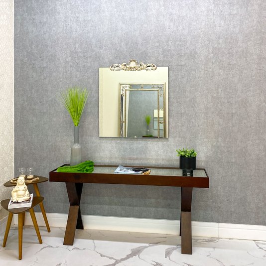 Espelho Retangular com Borda Infinita e Frontão Folheado Prata: Luxo e Elegância