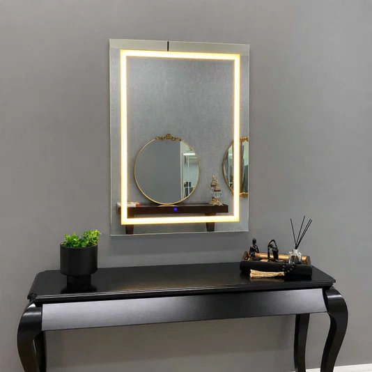 Espelho Retangular Moderno Jateado com LED e Sensor Touch: Elegância e Praticidade