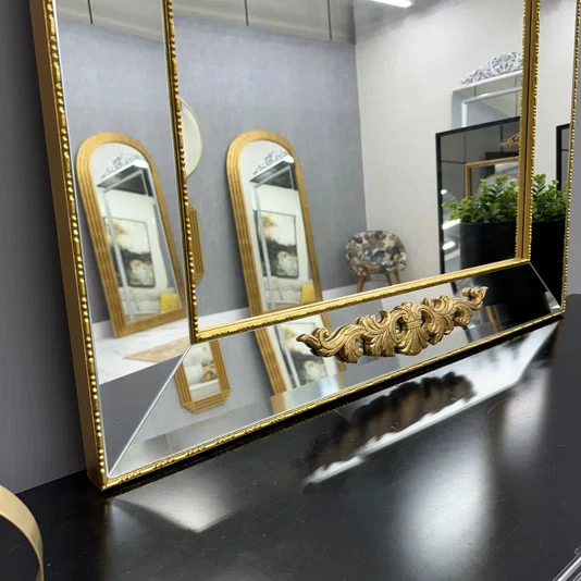 Espelho Venezia Neoclássico  Dourado com Moldura de Espelho Chanfrado Bisotê 90x120CM