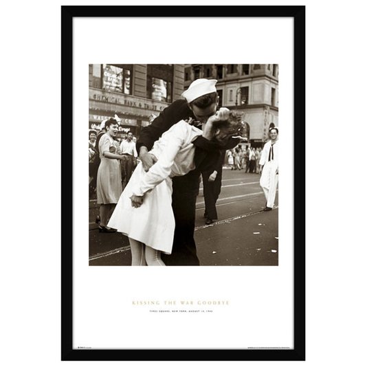 Poster Kissing The War Goodbye Beijo Fim da Guerra 60x90cm com/sem Moldura