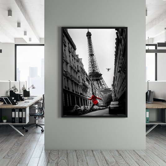 Poster Paris Torre Eiffel Mulher de Vermelho 100x140cm com/sem Moldura