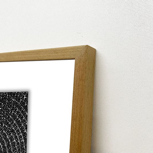 Quadro Abstrato Moderno em Preto e Branco com Moldura Natural Laminada 90x90 cm