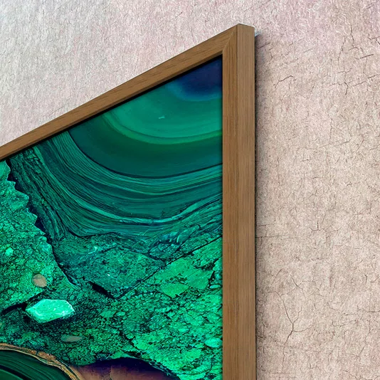 Quadro Abstrato Verde Esmeralda Textura Mineral Luxuosa com Moldura e Vidro