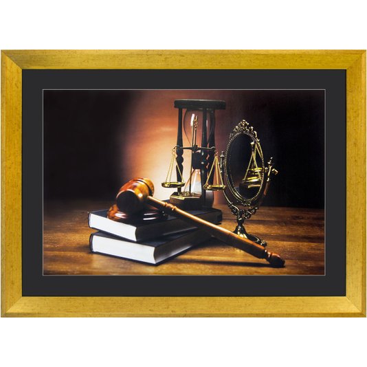 Quadro Advocacia Símbolo da Justiça com Moldura Dourada II - 55x40cm