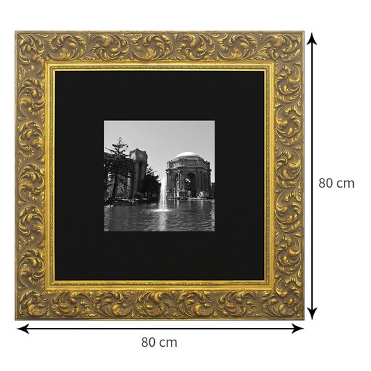 Tamanho do quadro com moldura: 80x80 cm.