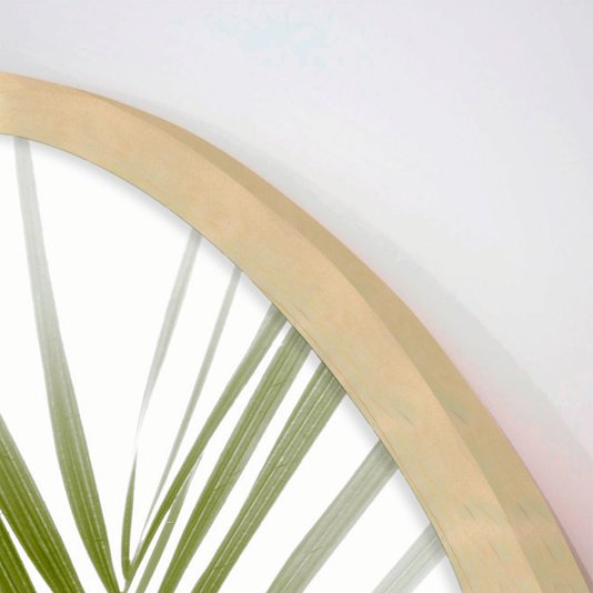 Quadro com Formato Orgânico e Estampa de Folhas de Palmeira Tropical Moldura de Madeira Marupá