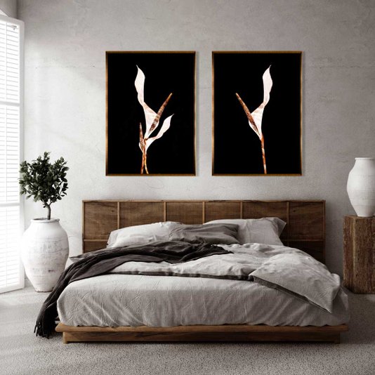 Quadro com Moldura Chanfrada Copo de Leite em Fundo Preto 70x100 cm