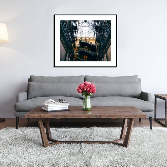 Quadro Decorativo Arquitetônico com Moldura Preta Construção com Teto de Vidro 80x60cm