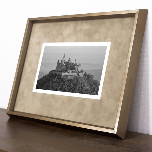Quadro Decorativo com Moldura Bronze Paisagem Castelo 40x30cm